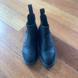 Doc Martens Chelsea Boots